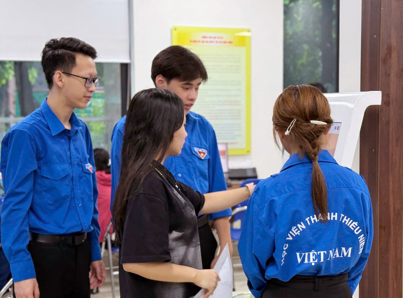 Mùa Hè tình nguyện đặc biệt và trường học lớn từ hành chính công